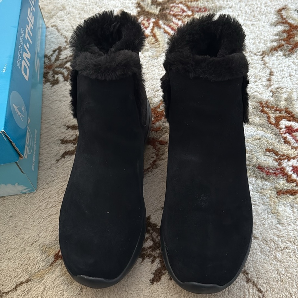 Boots - Picture 2 of 5